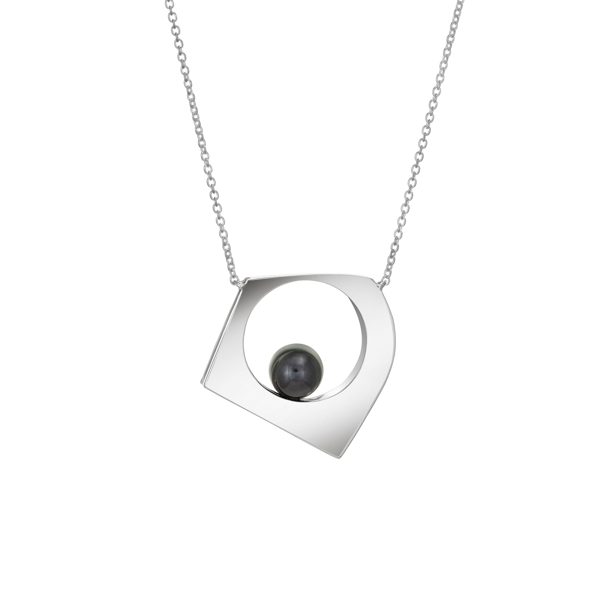 BLACK PEARL FLOE PENDANT NECKLACE